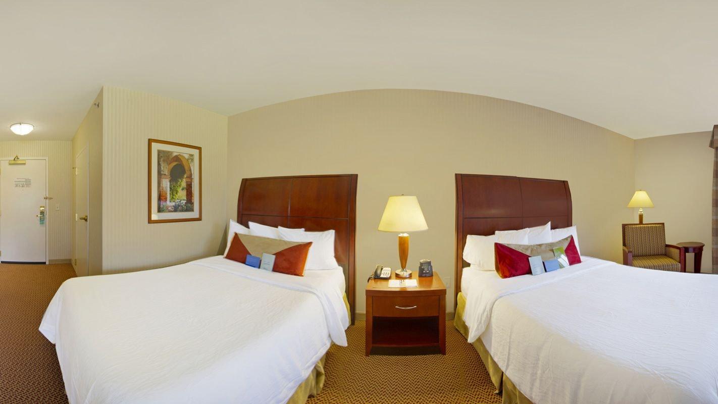 Hilton Garden Inn Milwaukee Northwest Conference Center Zewnętrze zdjęcie