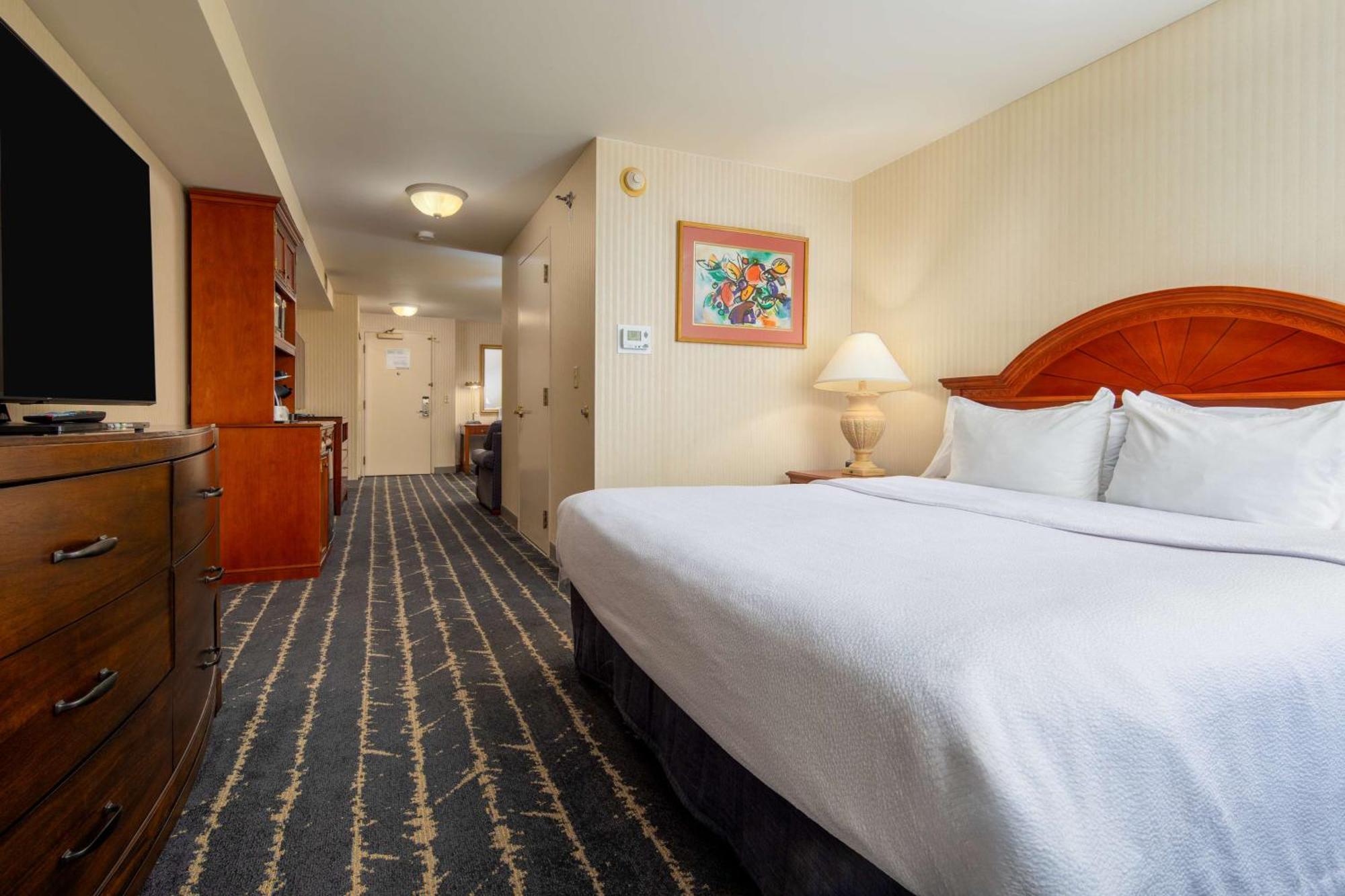 Hilton Garden Inn Milwaukee Northwest Conference Center Zewnętrze zdjęcie